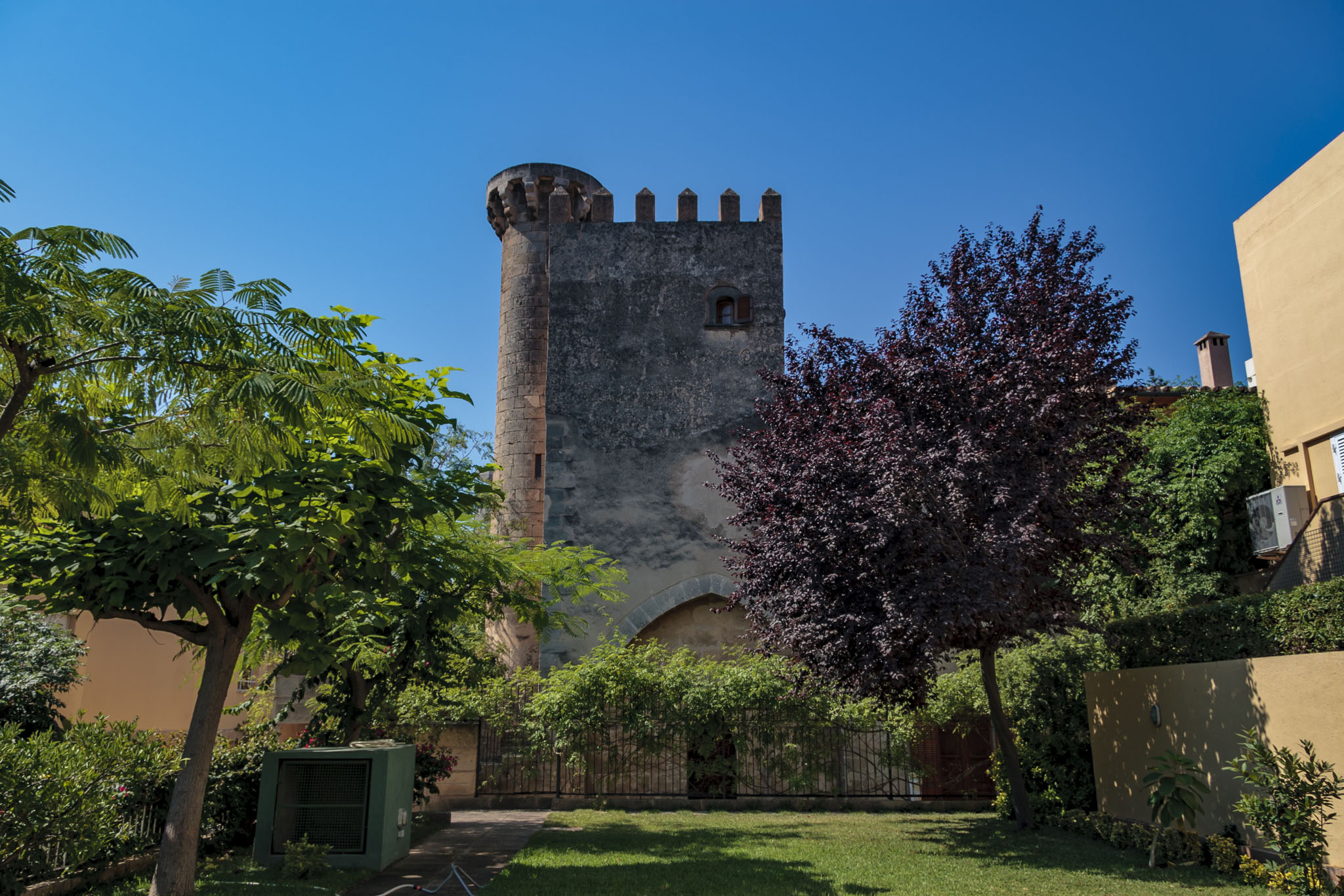 Son Armadans, Son Torrella