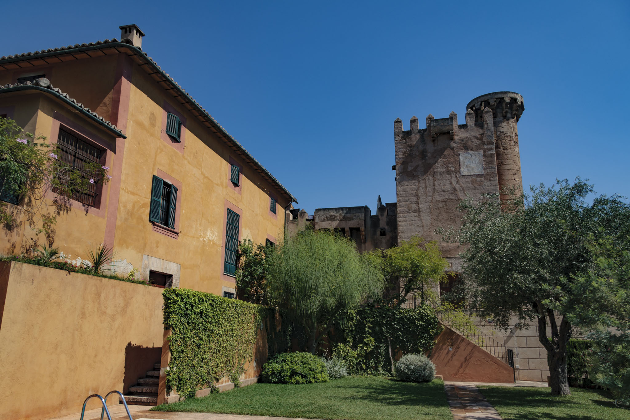 Son Armadans, Son Torrella