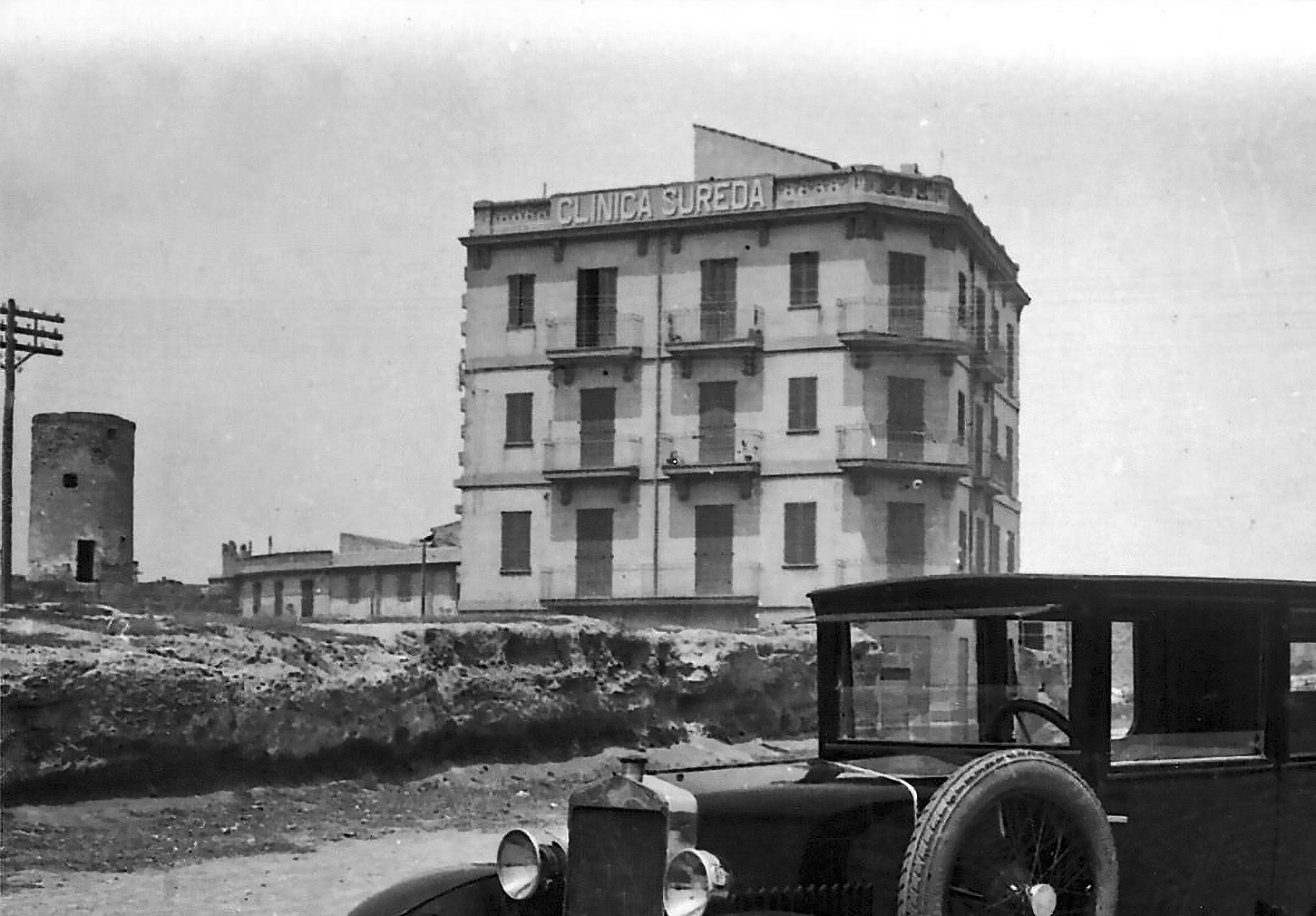 Edifici cantonada carrer de Teodor Llorente i passeig de Mallorca
