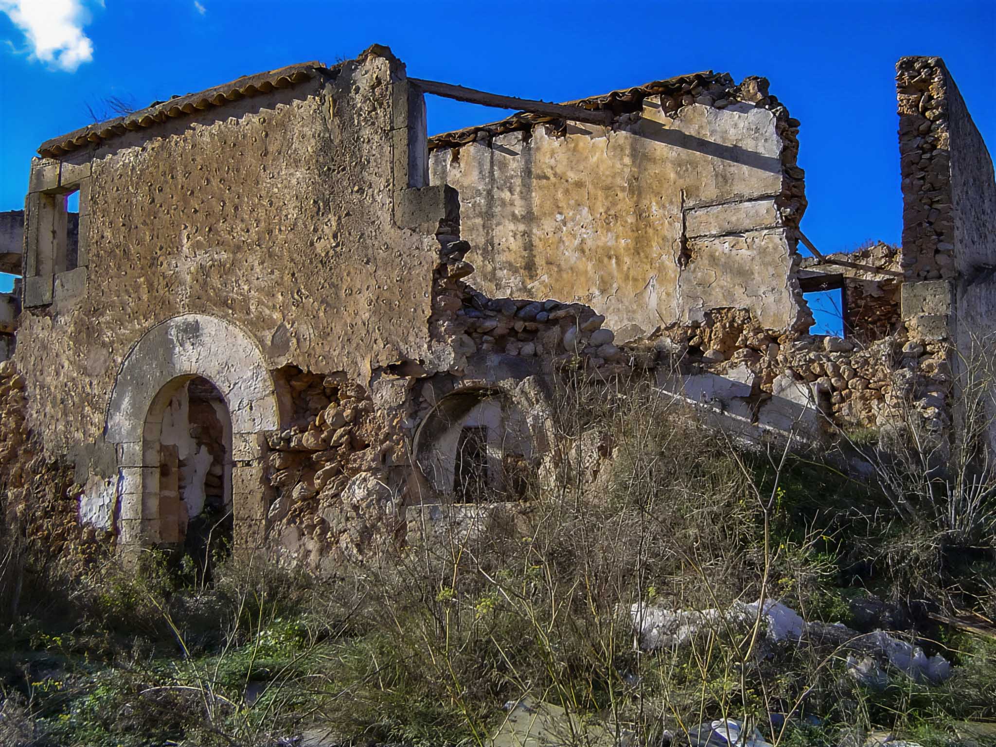 Can Colombàs, Can Palou, les Cases Noves d'en Mora