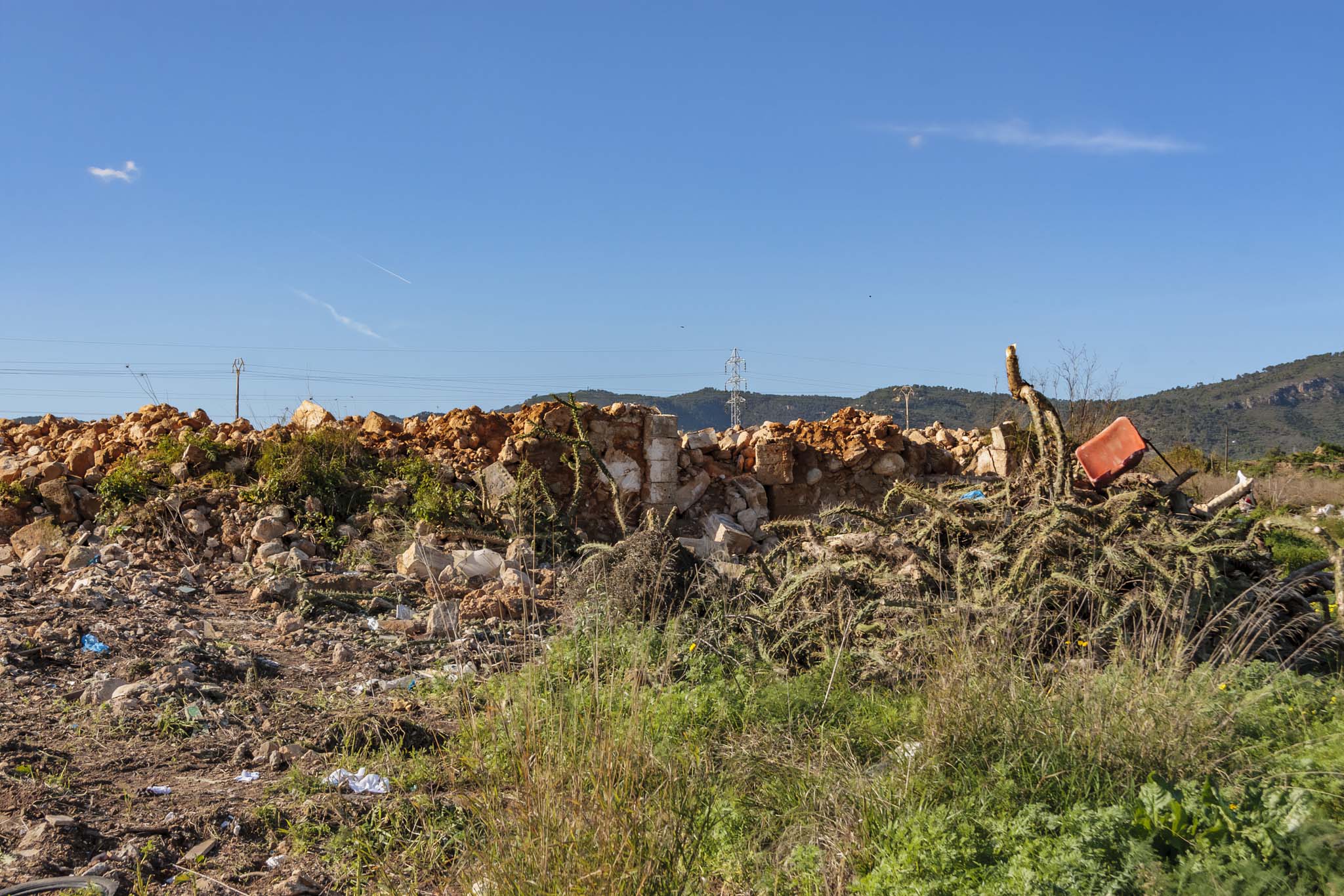Can Colombàs, Can Palou, les Cases Noves d'en Mora
