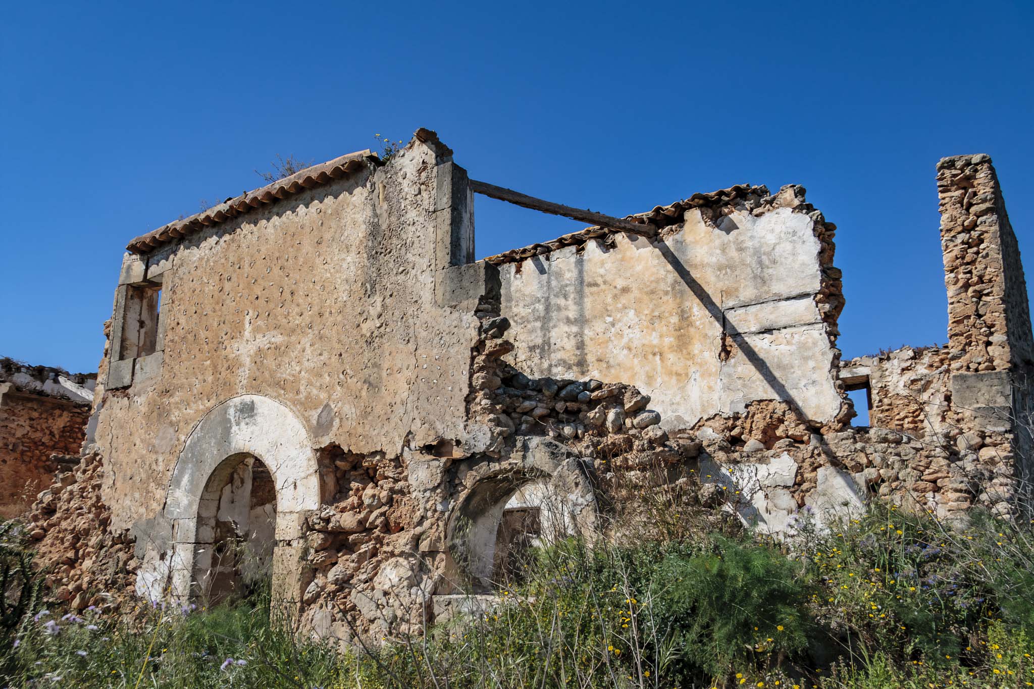 Can Colombàs, Can Palou, les Cases Noves d'en Mora