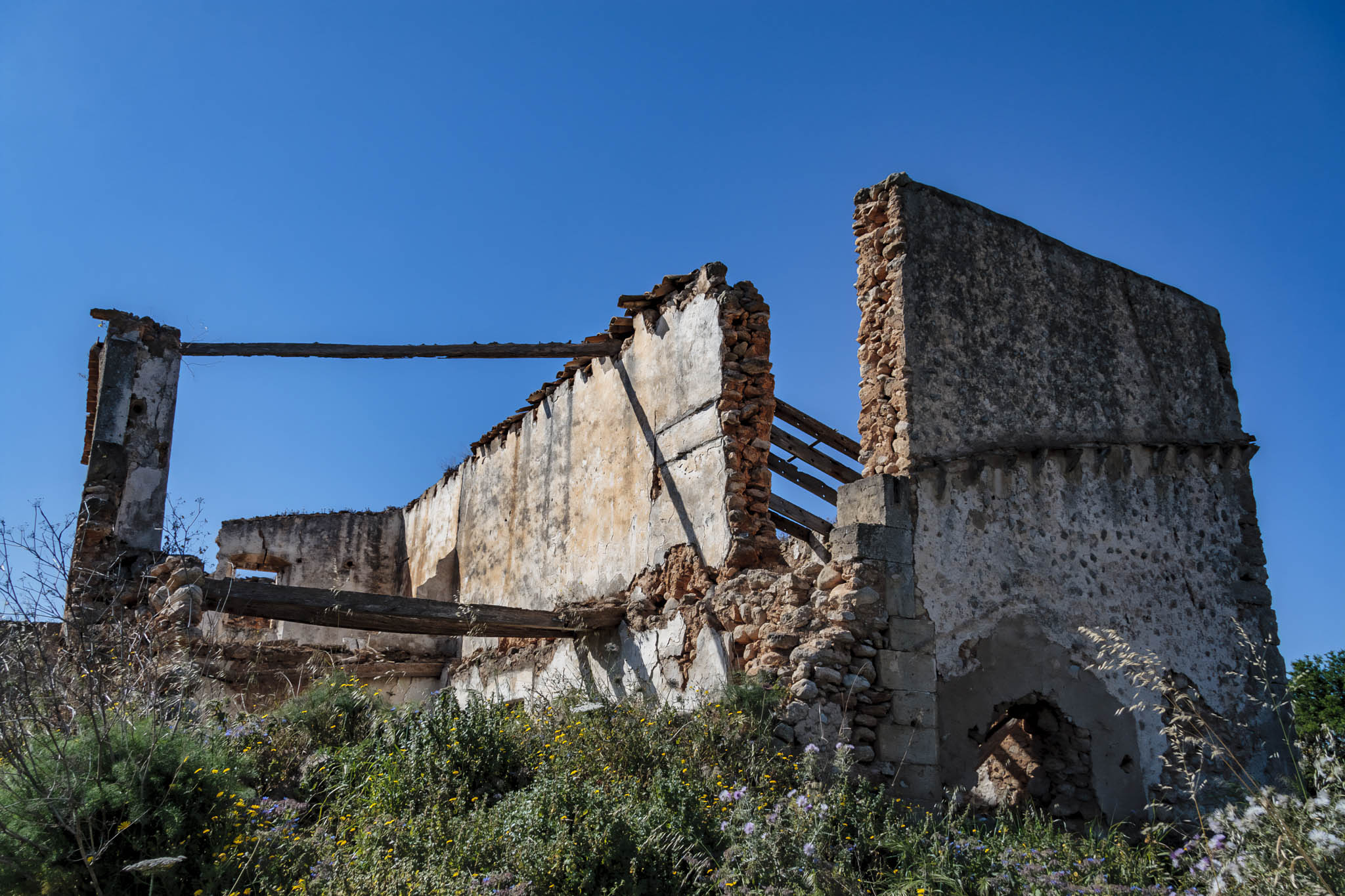 Can Colombàs, Can Palou, les Cases Noves d'en Mora