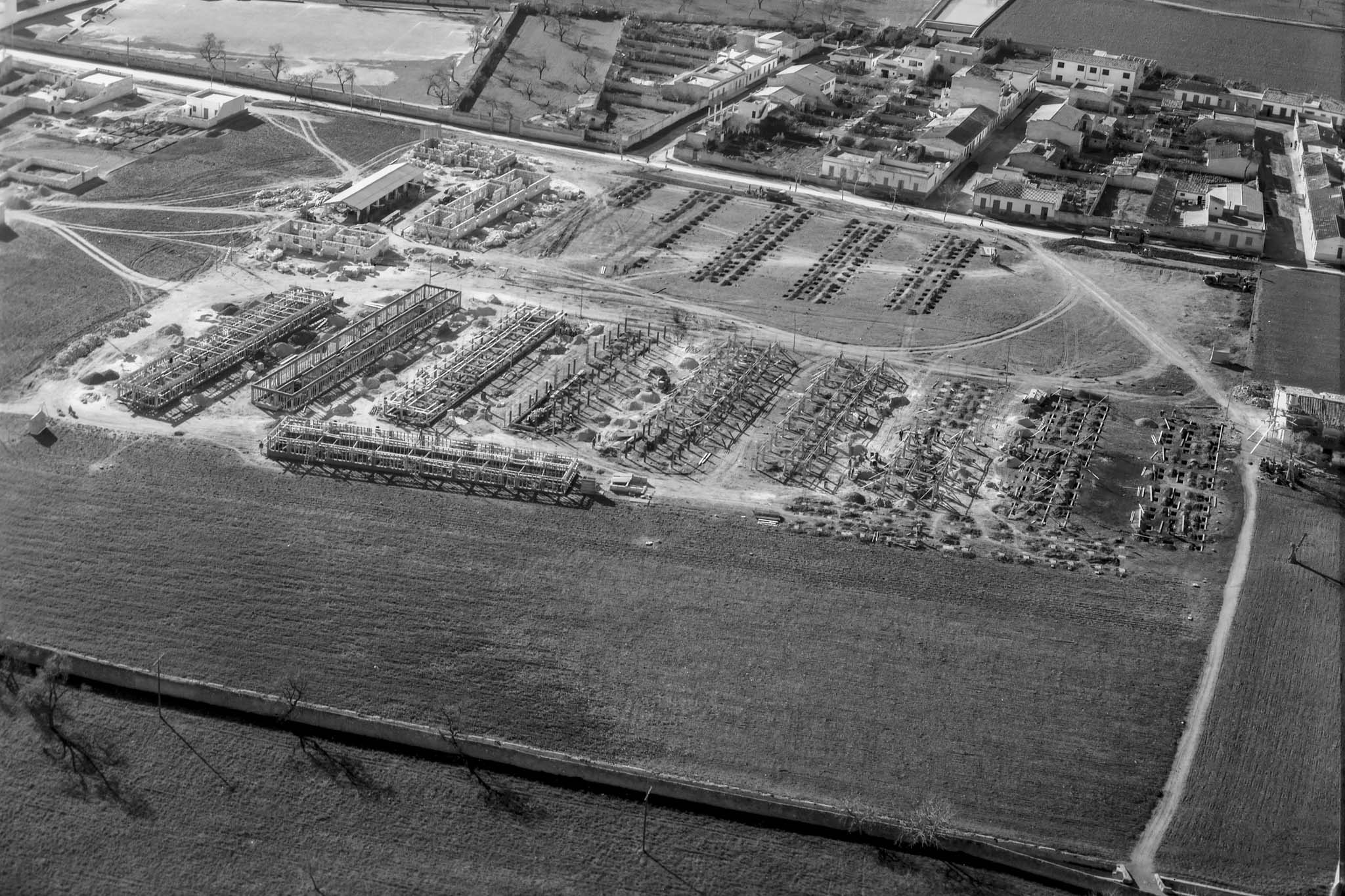 Can Fosser, Les Tretze Quarterades, Les Hortes del Comte de Savellà