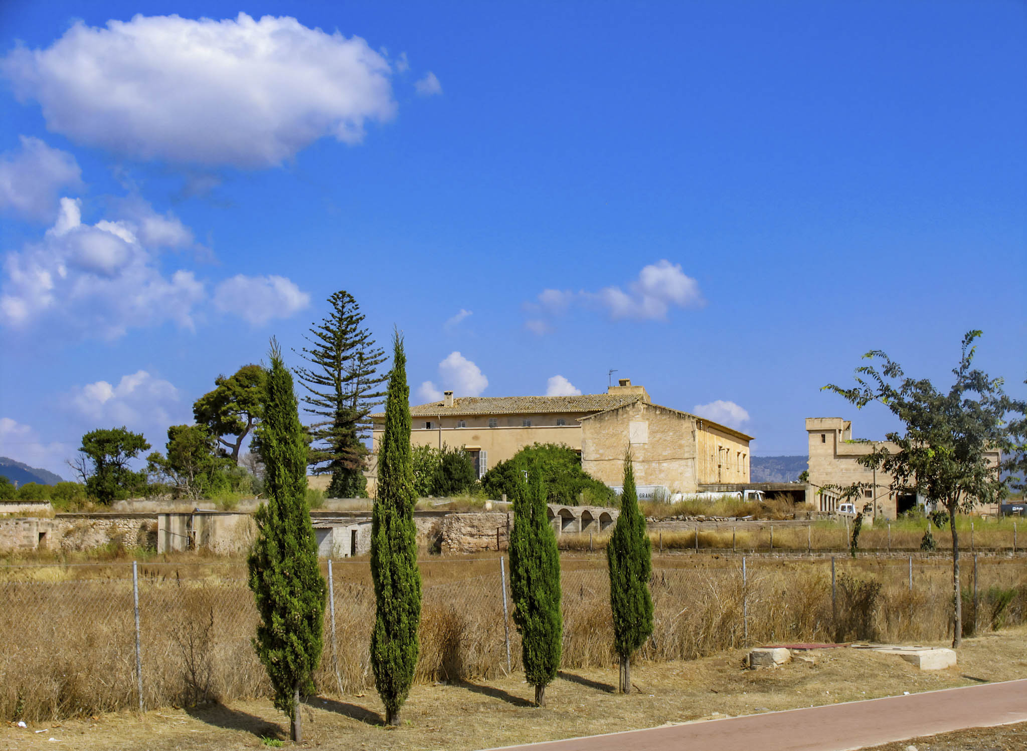 Son Cabrer, El Bany dels Moros, el Rafal d’en Coa, la Real Vella, Son Bonifai