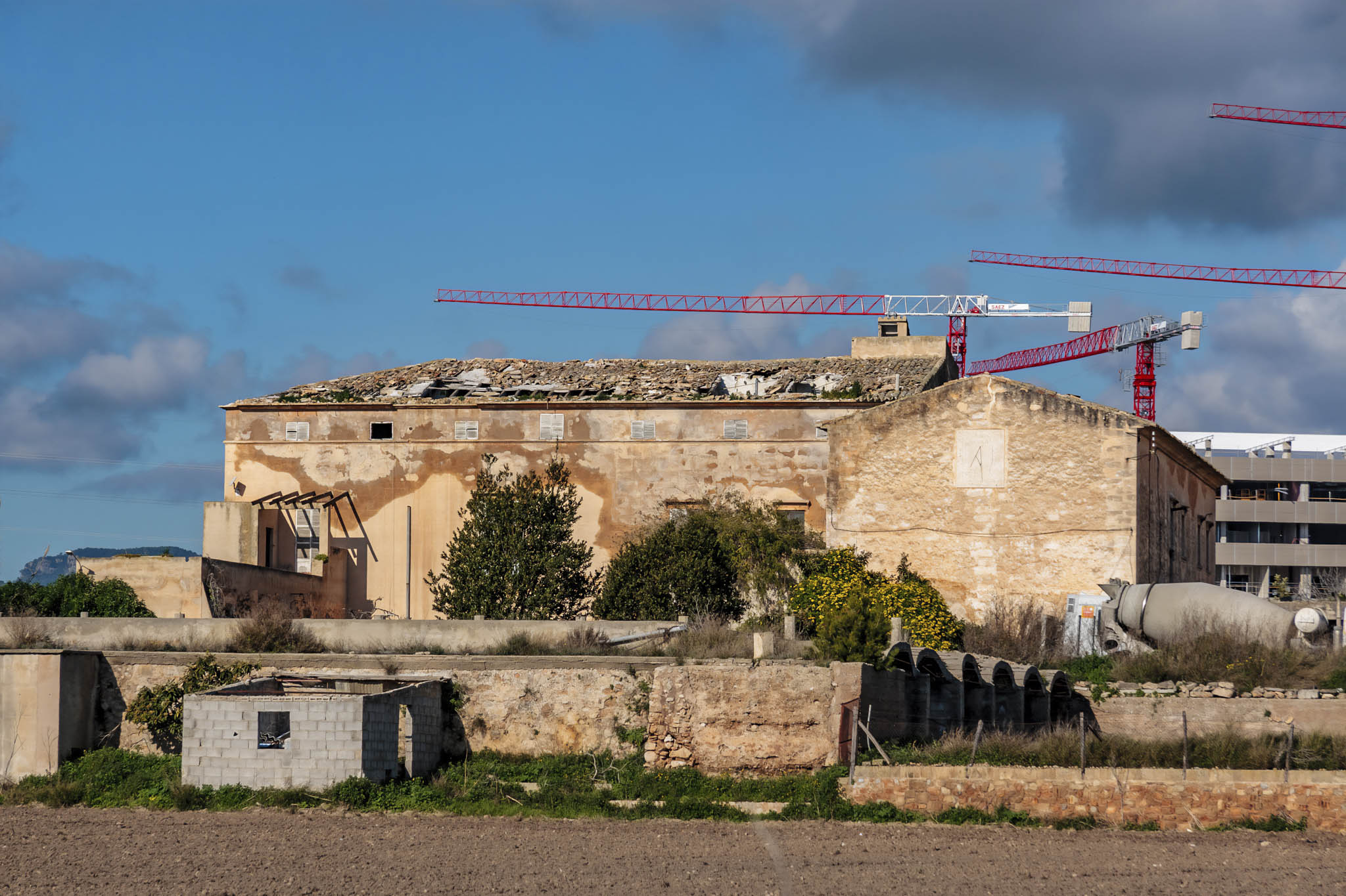 Son Cabrer, El Bany dels Moros, el Rafal d’en Coa, la Real Vella, Son Bonifai